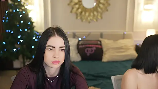 Tina Breeze online show from December 23, 2025, 8:35 am