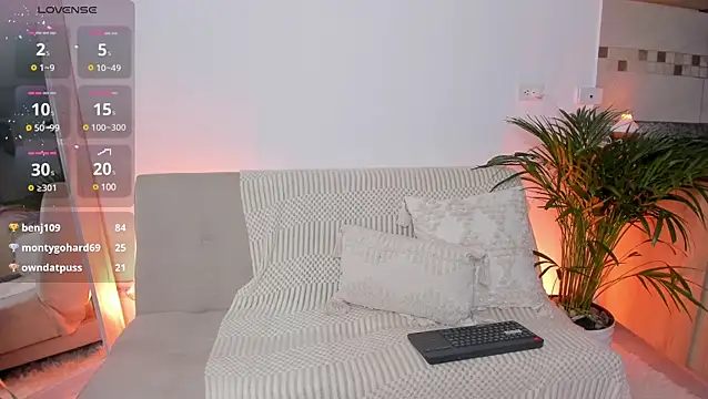 Snapshot of Kimberlylenox_ chatting on March 12, 2025, 12:09 am Kimberlylenox online show from March 12, 2025, 12:09 am