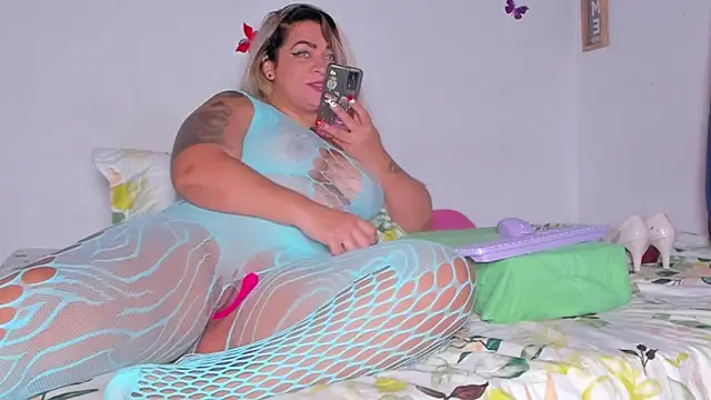 Snapshot of natasha_rodriguez1_ chatting on May 29, 2026, 12:49 am natasha rodriguez1 online show from May 29, 2026, 12:49 am