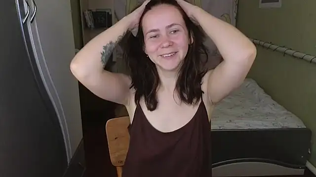 Snapshot of Riley_Roo chatting on September 28, 2025, 8:43 am Riley Roo online show from September 28, 2025, 8:43 am