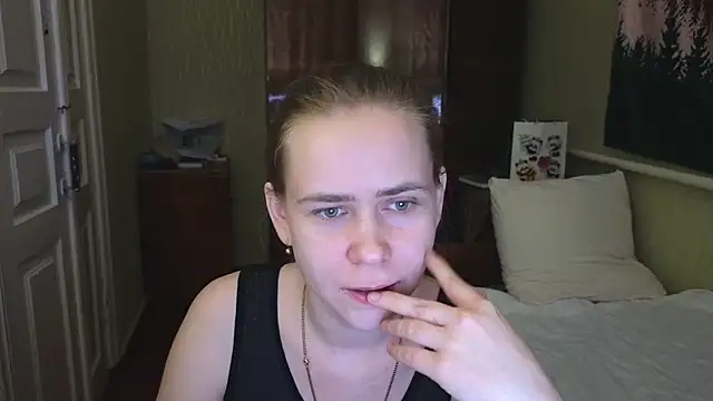 Riley Roo online show from February 5, 2025, 8:46 pm