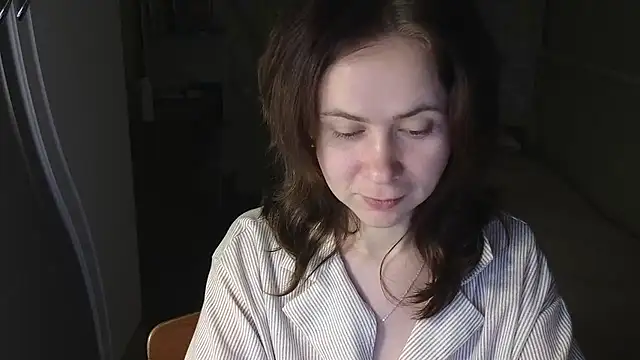 Riley Roo online show from November 21, 2025, 5:01 pm