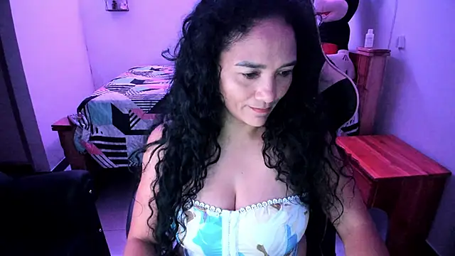 Snapshot of rayza_mature_154 chatting on May 9, 2026, 1:53 am rayza mature 154 online show from May 9, 2026, 1:53 am