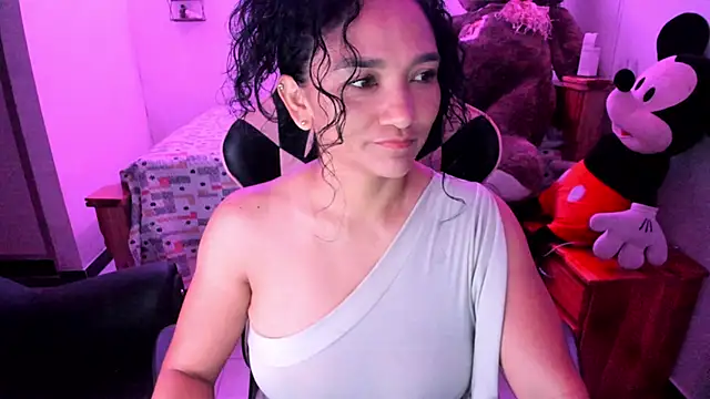Snapshot of rayza_mature_154 chatting on April 27, 2026, 2:37 pm rayza mature 154 online show from April 27, 2026, 2:37 pm