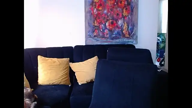 SuzzyyM online show from October 21, 2025, 6:51 pm