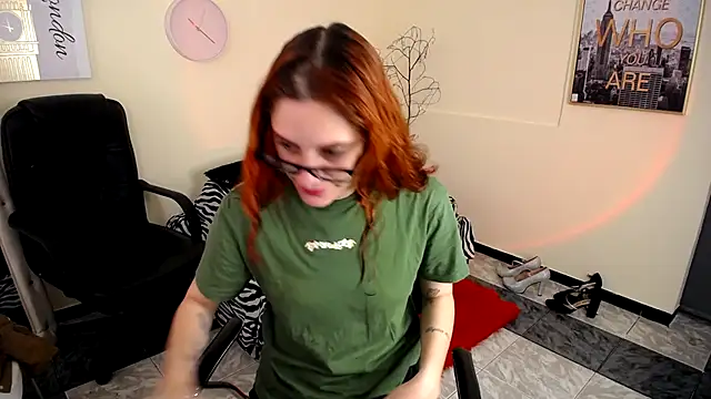 Snapshot of IsaBaileys_ chatting on March 11, 2025, 7:36 pm IsaBaileys  online show from March 11, 2025, 7:36 pm