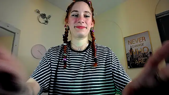 Snapshot of IsaBaileys_ chatting on March 1, 2025, 10:53 pm IsaBaileys  online show from March 1, 2025, 10:53 pm