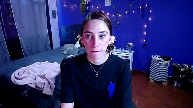 Snapshot of IsaBaileys_ chatting on September 15, 2025, 9:48 pm IsaBaileys  online show from September 15, 2025, 9:48 pm