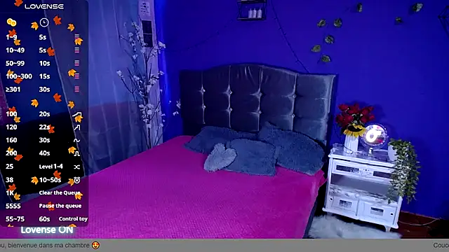 Snapshot of IsaBaileys_ chatting on October 19, 2025, 7:49 pm IsaBaileys  online show from October 19, 2025, 7:49 pm