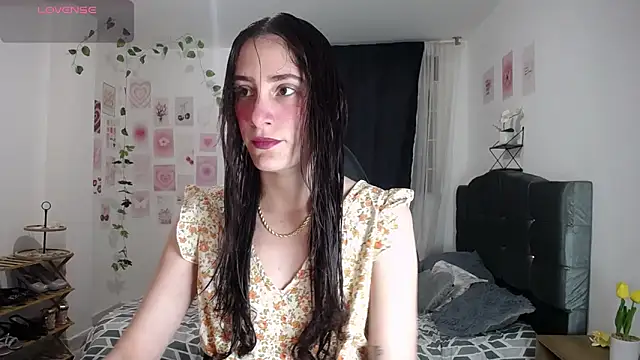 IsaBaileys  online show from May 29, 2026, 1:44 am