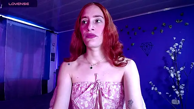 Snapshot of IsaBaileys_ chatting on October 10, 2025, 9:15 pm IsaBaileys  online show from October 10, 2025, 9:15 pm