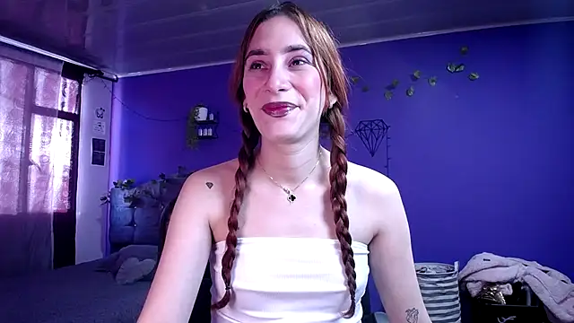 Snapshot of IsaBaileys_ chatting on September 26, 2025, 10:16 pm IsaBaileys  online show from September 26, 2025, 10:16 pm