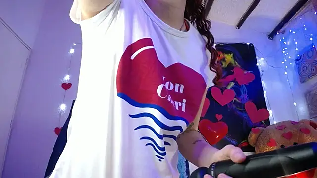 Snapshot of IsaBaileys_ chatting on February 14, 2025, 10:04 pm IsaBaileys  online show from February 14, 2025, 10:04 pm