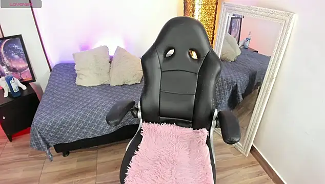 Snapshot of vanessabz chatting on October 1, 2025, 3:44 am vanessabz online show from October 1, 2025, 3:44 am