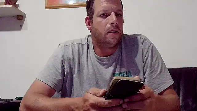 Knuffelstaaf123 online show from June 2, 2026, 3:34 pm