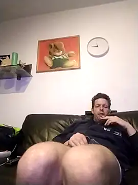 Knuffelstaaf123 online show from February 21, 2025, 10:48 pm
