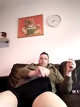 Knuffelstaaf123 online show from January 7, 2026, 8:52 am