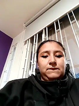 Snapshot of Cute_Penelope chatting on October 17, 2025, 11:12 am Cute Penelope online show from October 17, 2025, 11:12 am