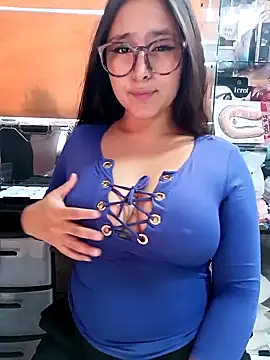 Cute Penelope online show from February 17, 2025, 3:11 pm