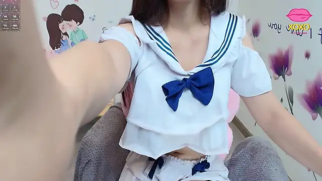 Snapshot of _Mizuki_ chatting on October 11, 2025, 5:47 pm  Mizuki  online show from October 11, 2025, 5:47 pm