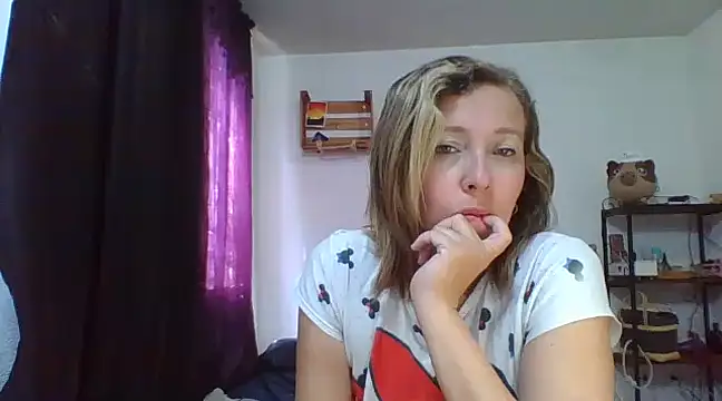 charlott ponce online show from January 21, 2025, 7:06 pm