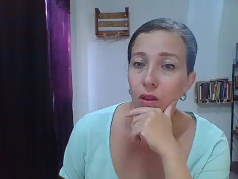 charlott ponce online show from October 4, 2025, 7:04 pm