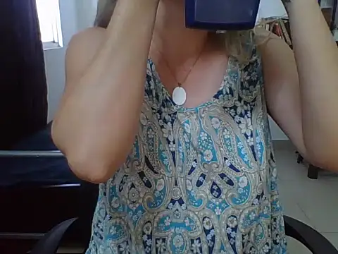 Snapshot of charlott_ponce chatting on June 15, 2026, 7:13 pm charlott ponce online show from June 15, 2026, 7:13 pm