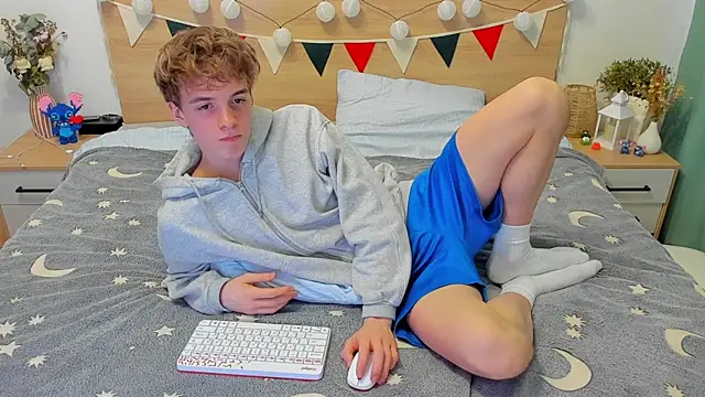 Snapshot of Fandi_777 chatting on March 6, 2025, 8:52 am Fandi 777 online show from March 6, 2025, 8:52 am