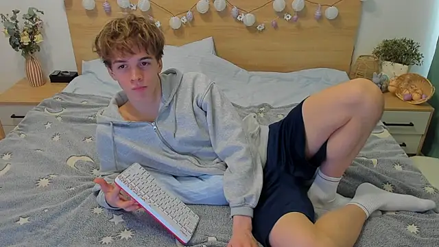 Snapshot of Fandi_777 chatting on March 20, 2025, 10:10 am Fandi 777 online show from March 20, 2025, 10:10 am