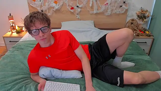 Snapshot of Fandi_777 chatting on October 29, 2025, 8:02 am Fandi 777 online show from October 29, 2025, 8:02 am