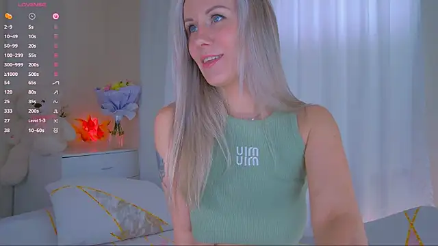 Nika Bloom online show from October 22, 2025, 5:07 am