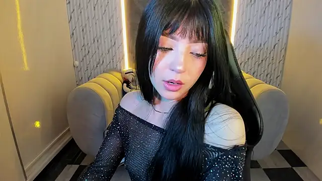  mia collins b  online show from October 16, 2025, 12:46 pm