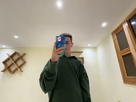 Snapshot of Cristian_Delgado chatting on December 15, 2024, 7:46 am Cristian Delgado online show from December 15, 2024, 7:46 am