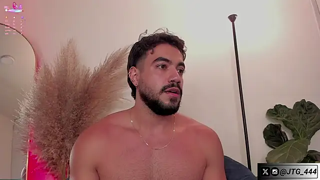 Snapshot of JeycobxBraand chatting on October 7, 2025, 4:13 am JeycobxBraand online show from October 7, 2025, 4:13 am