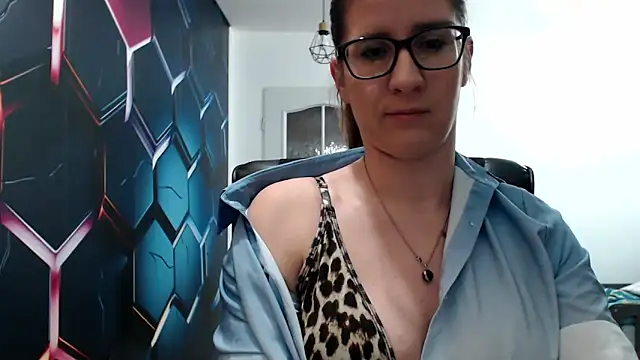 KayaRose online show from December 29, 2024, 3:13 pm