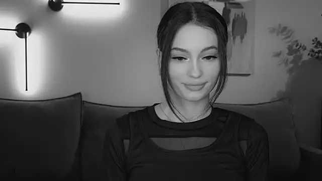 Snapshot of FirstOfFallen chatting on December 5, 2024, 2:17 pm FirstOfFallen online show from December 5, 2024, 2:17 pm