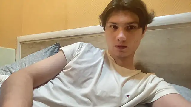 Snapshot of CalvinCay chatting on November 7, 2025, 5:50 pm CalvinCay online show from November 7, 2025, 5:50 pm