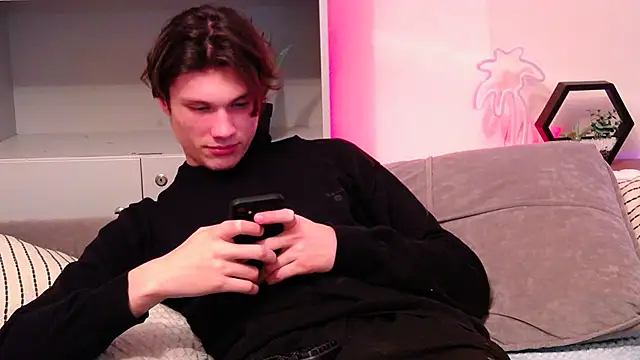 Snapshot of CalvinCay chatting on January 16, 2025, 8:36 pm CalvinCay online show from January 16, 2025, 8:36 pm