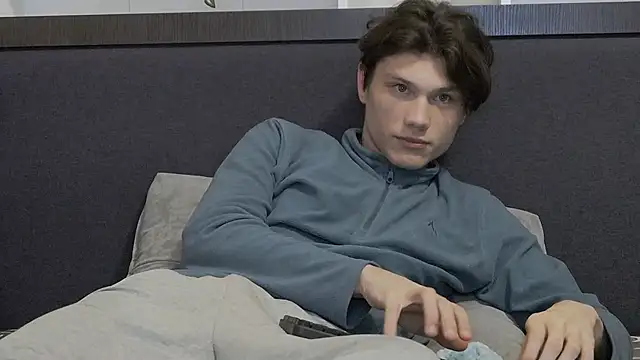 Snapshot of CalvinCay chatting on January 28, 2025, 5:11 am CalvinCay online show from January 28, 2025, 5:11 am