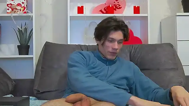 Snapshot of CalvinCay chatting on February 7, 2025, 8:20 pm CalvinCay online show from February 7, 2025, 8:20 pm