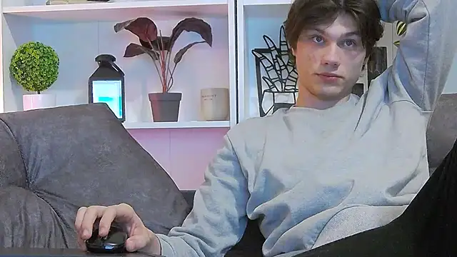 Snapshot of CalvinCay chatting on March 22, 2025, 12:49 am CalvinCay online show from March 22, 2025, 12:49 am