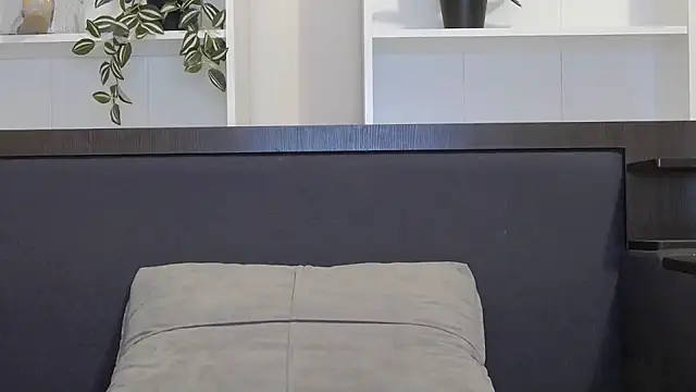 Snapshot of CalvinCay chatting on January 17, 2025, 8:00 pm CalvinCay online show from January 17, 2025, 8:00 pm