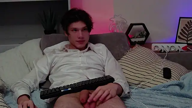 Snapshot of CalvinCay chatting on January 17, 2025, 3:55 am CalvinCay online show from January 17, 2025, 3:55 am