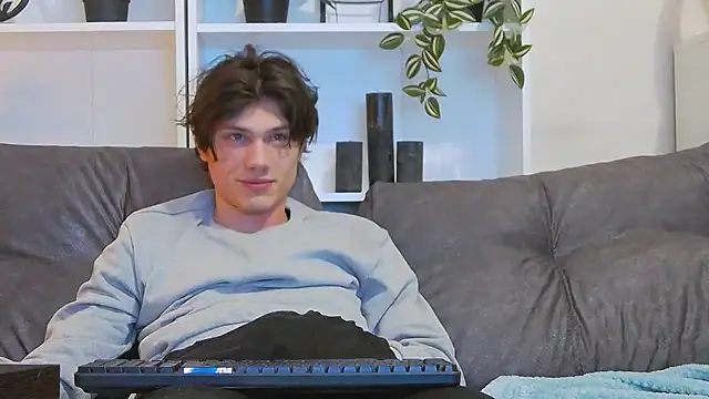 Snapshot of CalvinCay chatting on March 8, 2025, 2:55 am CalvinCay online show from March 8, 2025, 2:55 am