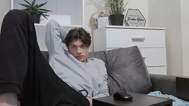 Snapshot of CalvinCay chatting on February 1, 2025, 2:26 am CalvinCay online show from February 1, 2025, 2:26 am