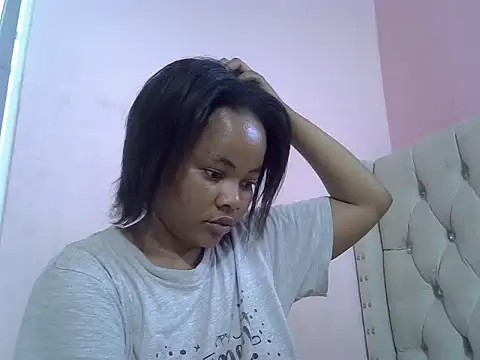 Snapshot of Amberay1 chatting on September 28, 2025, 7:26 am Amberay1 online show from September 28, 2025, 7:26 am