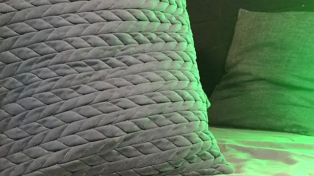 Snapshot of Astoria_Moon chatting on October 23, 2025, 7:12 pm Astoria Moon online show from October 23, 2025, 7:12 pm