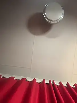 Snapshot of Astoria_Moon chatting on February 20, 2026, 7:27 pm Astoria Moon online show from February 20, 2026, 7:27 pm