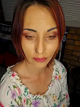 Snapshot of Astoria_Moon chatting on September 10, 2025, 12:04 pm Astoria Moon online show from September 10, 2025, 12:04 pm