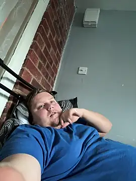 Lukeyboy027 online show from April 12, 2026, 6:11 pm